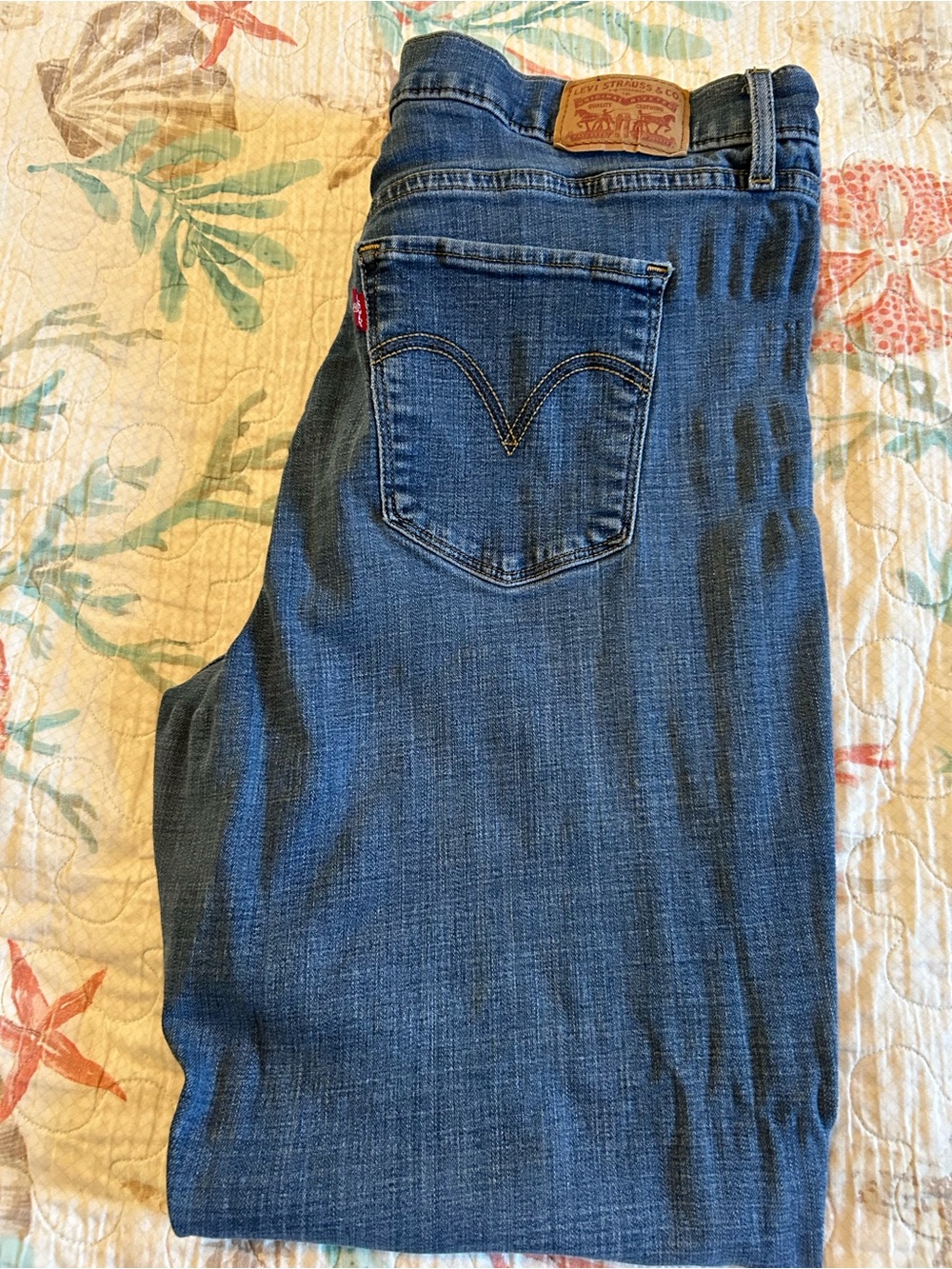 Levi's Women's Dark Blue Straight Leg Jeans